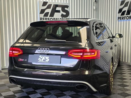 Audi RS4 4.2 FSI V8 Estate 5dr Petrol S Tronic quattro Euro 5 (450 ps) 45
