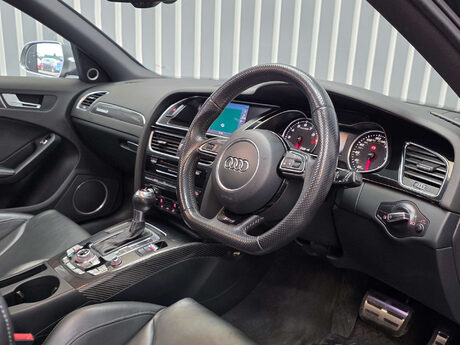 Audi RS4 4.2 FSI V8 Estate 5dr Petrol S Tronic quattro Euro 5 (450 ps) 23