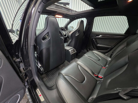 Audi RS4 4.2 FSI V8 Estate 5dr Petrol S Tronic quattro Euro 5 (450 ps) 25