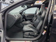 Audi RS4 4.2 FSI V8 Estate 5dr Petrol S Tronic quattro Euro 5 (450 ps) 42