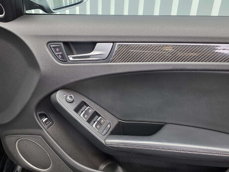 Audi RS4 4.2 FSI V8 Estate 5dr Petrol S Tronic quattro Euro 5 (450 ps) 28