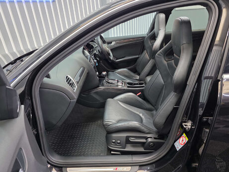 Audi RS4 4.2 FSI V8 Estate 5dr Petrol S Tronic quattro Euro 5 (450 ps) 20