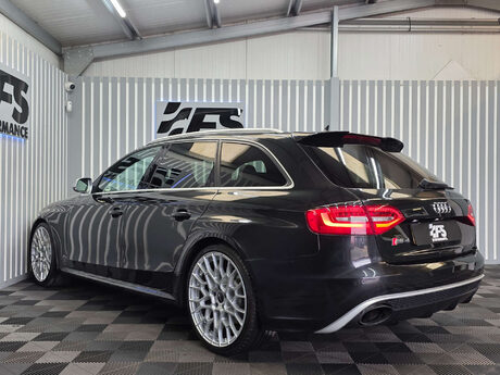 Audi RS4 4.2 FSI V8 Estate 5dr Petrol S Tronic quattro Euro 5 (450 ps) 46