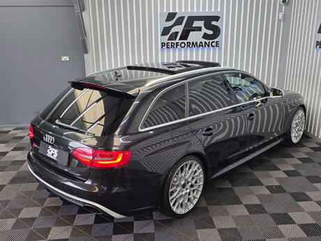 Audi RS4 4.2 FSI V8 Estate 5dr Petrol S Tronic quattro Euro 5 (450 ps) 35