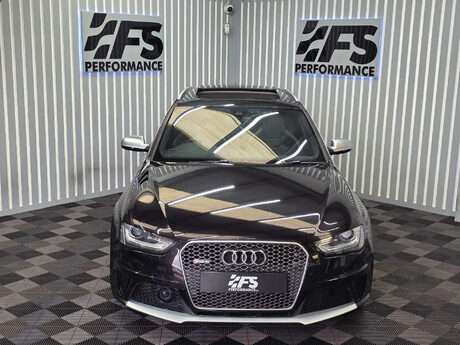 Audi RS4 4.2 FSI V8 Estate 5dr Petrol S Tronic quattro Euro 5 (450 ps) 35