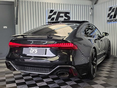 Audi RS7 4.0 TFSI V8 Carbon Black Sportback 5dr Petrol Tiptronic quattro Euro 6 (s/s 47