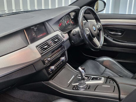 BMW M5 4.4 V8 Saloon 4dr Petrol DCT Euro 6 (s/s) (560 ps) 4