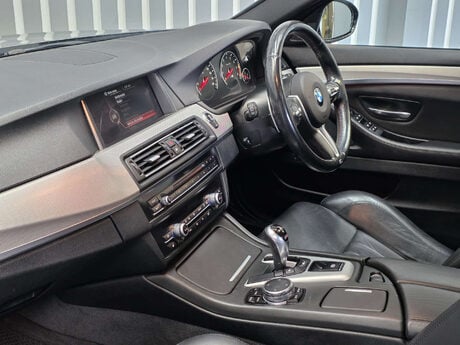 BMW M5 4.4 V8 Saloon 4dr Petrol DCT Euro 6 (s/s) (560 ps) 8