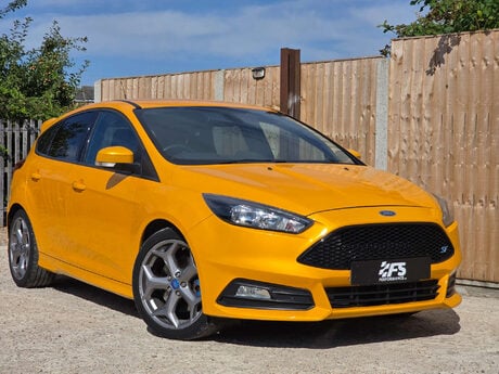 Ford Focus 2.0T EcoBoost ST-2 Hatchback 5dr Petrol Manual Euro 6 (s/s) (250 ps) 1