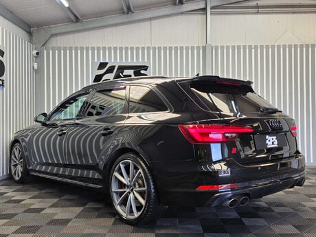 Audi S4 3.0 TFSI V6 Estate 5dr Petrol Tiptronic quattro Euro 6 (s/s) (354 ps) 4