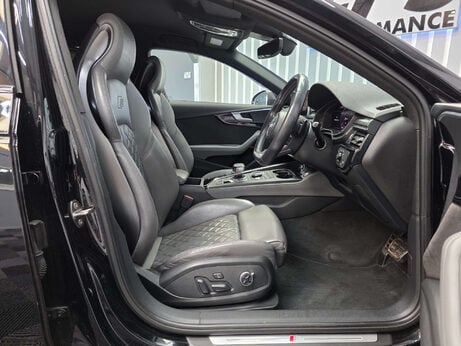 Audi S4 3.0 TFSI V6 Estate 5dr Petrol Tiptronic quattro Euro 6 (s/s) (354 ps) 16