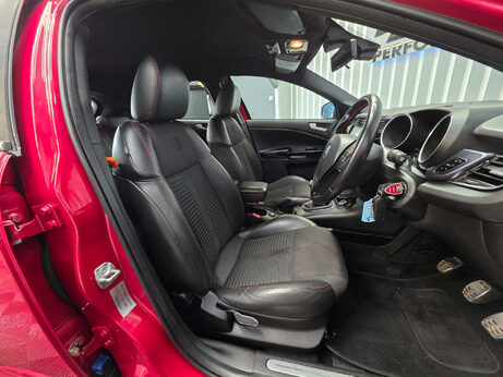 Alfa Romeo Giulietta 1.4 TB MultiAir Veloce Hatchback 5dr Petrol Manual Euro 5 (s/s) (170 bhp) 3