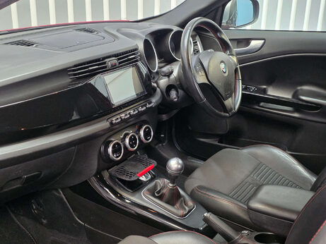 Alfa Romeo Giulietta 1.4 TB MultiAir Veloce Hatchback 5dr Petrol Manual Euro 5 (s/s) (170 bhp) 4
