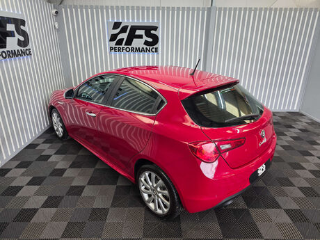 Alfa Romeo Giulietta 1.4 TB MultiAir Veloce Hatchback 5dr Petrol Manual Euro 5 (s/s) (170 bhp) 14