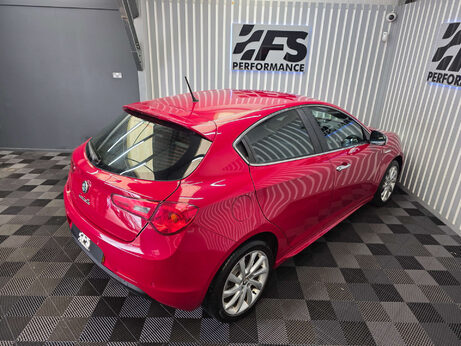 Alfa Romeo Giulietta 1.4 TB MultiAir Veloce Hatchback 5dr Petrol Manual Euro 5 (s/s) (170 bhp) 12
