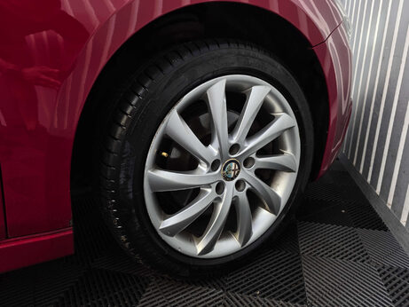 Alfa Romeo Giulietta 1.4 TB MultiAir Veloce Hatchback 5dr Petrol Manual Euro 5 (s/s) (170 bhp) 14