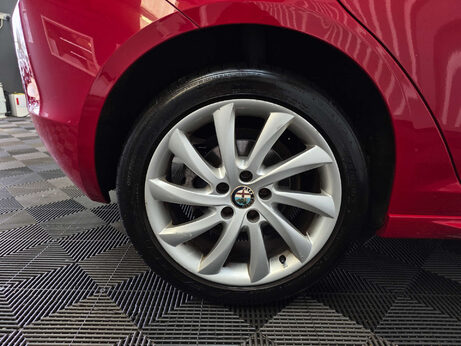 Alfa Romeo Giulietta 1.4 TB MultiAir Veloce Hatchback 5dr Petrol Manual Euro 5 (s/s) (170 bhp) 15