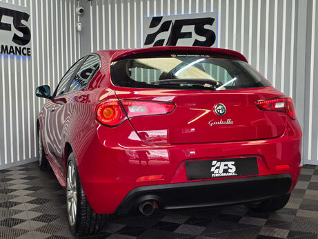 Alfa Romeo Giulietta 1.4 TB MultiAir Veloce Hatchback 5dr Petrol Manual Euro 5 (s/s) (170 bhp) 21