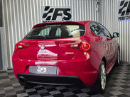 Alfa Romeo Giulietta 1.4 TB MultiAir Veloce Hatchback 5dr Petrol Manual Euro 5 (s/s) (170 bhp) 27