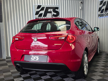 Alfa Romeo Giulietta 1.4 TB MultiAir Veloce Hatchback 5dr Petrol Manual Euro 5 (s/s) (170 bhp) 23