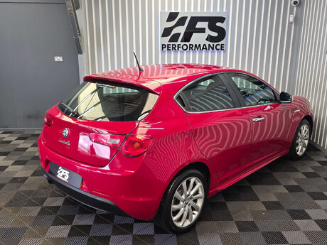Alfa Romeo Giulietta 1.4 TB MultiAir Veloce Hatchback 5dr Petrol Manual Euro 5 (s/s) (170 bhp) 33