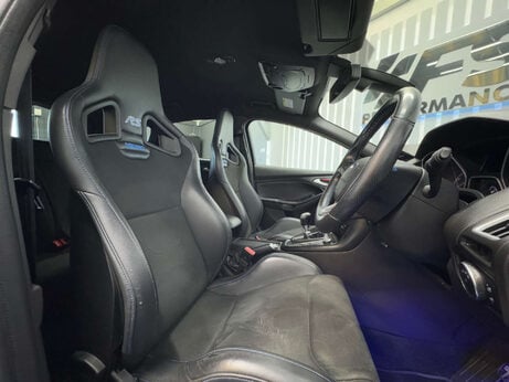 Ford Focus 2.3T EcoBoost RS Hatchback 5dr Petrol Manual AWD Euro 6 (s/s) (350 ps) 3