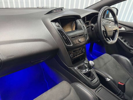 Ford Focus 2.3T EcoBoost RS Hatchback 5dr Petrol Manual AWD Euro 6 (s/s) (350 ps) 24