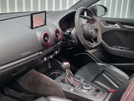 Audi RS3 2.5 TFSI Saloon 4dr Petrol S Tronic quattro Euro 6 (s/s) (400 ps) 19