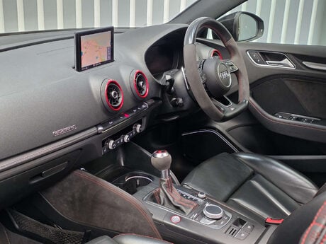 Audi RS3 2.5 TFSI Saloon 4dr Petrol S Tronic quattro Euro 6 (s/s) (400 ps) 8