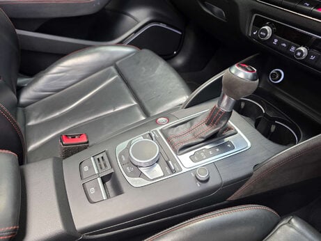 Audi RS3 2.5 TFSI Saloon 4dr Petrol S Tronic quattro Euro 6 (s/s) (400 ps) 8