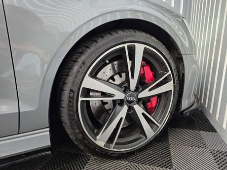 Audi RS3 2.5 TFSI Saloon 4dr Petrol S Tronic quattro Euro 6 (s/s) (400 ps) 32