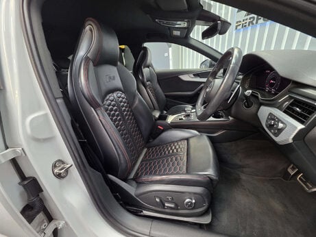 Audi RS4 2.9 TFSI V6 Estate 5dr Petrol Tiptronic quattro Euro 6 (s/s) (450 ps) 3