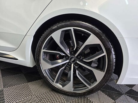 Audi RS4 2.9 TFSI V6 Estate 5dr Petrol Tiptronic quattro Euro 6 (s/s) (450 ps) 33