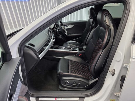 Audi RS4 2.9 TFSI V6 Estate 5dr Petrol Tiptronic quattro Euro 6 (s/s) (450 ps) 23