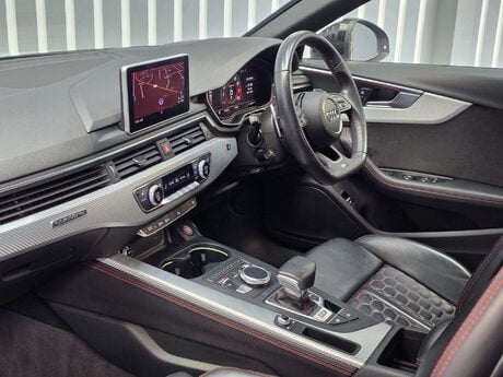 Audi RS4 2.9 TFSI V6 Estate 5dr Petrol Tiptronic quattro Euro 6 (s/s) (450 ps) 8