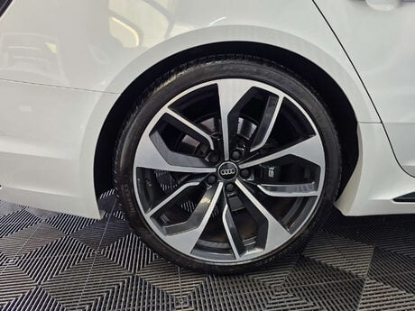 Audi RS4 2.9 TFSI V6 Estate 5dr Petrol Tiptronic quattro Euro 6 (s/s) (450 ps) 31