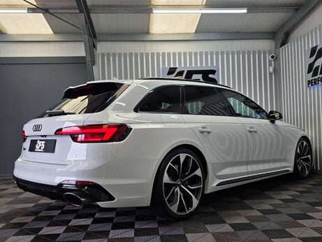 Audi RS4 2.9 TFSI V6 Estate 5dr Petrol Tiptronic quattro Euro 6 (s/s) (450 ps) 39