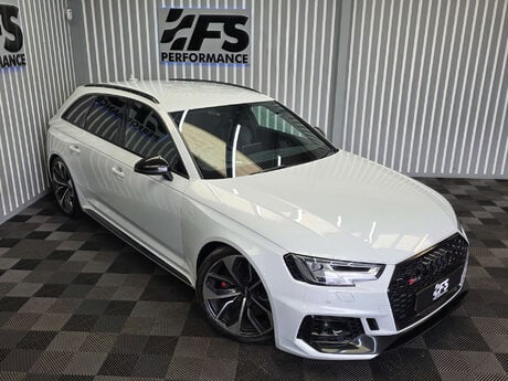 Audi RS4 2.9 TFSI V6 Estate 5dr Petrol Tiptronic quattro Euro 6 (s/s) (450 ps) 44