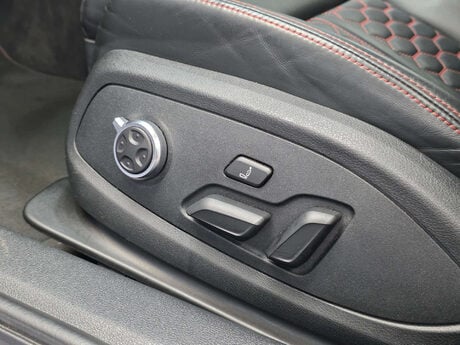 Audi RS4 2.9 TFSI V6 Estate 5dr Petrol Tiptronic quattro Euro 6 (s/s) (450 ps) 12