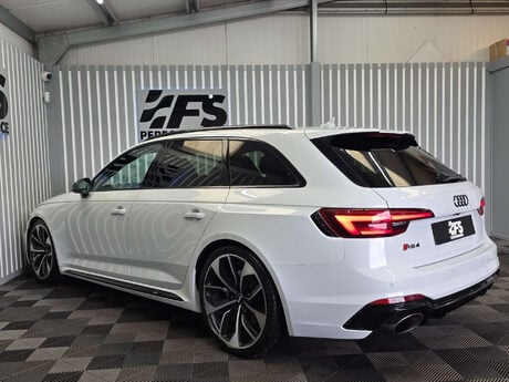Audi RS4 2.9 TFSI V6 Estate 5dr Petrol Tiptronic quattro Euro 6 (s/s) (450 ps) 41