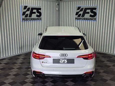 Audi RS4 2.9 TFSI V6 Estate 5dr Petrol Tiptronic quattro Euro 6 (s/s) (450 ps) 48