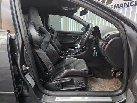Audi RS4 4.2 Estate 5dr Petrol Manual quattro (326 g/km, 415 bhp) 49
