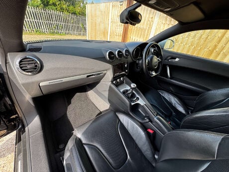 Audi TT 2.5 TFSI Coupe 3dr Petrol Manual quattro Euro 5 (340 ps) 10