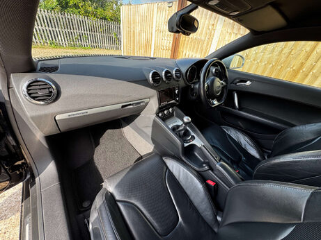 Audi TT 2.5 TFSI Coupe 3dr Petrol Manual quattro Euro 5 (340 ps) 6