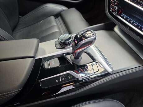 BMW M5 4.4i V8 Competition Saloon 4dr Petrol Steptronic xDrive Euro 6 (s/s) (625 p 24
