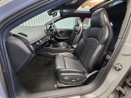 Audi RS4 2.9 TFSI V6 Vorsprung Estate 5dr Petrol Tiptronic quattro Euro 6 (s/s) (450 9