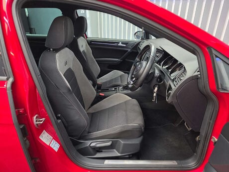 Volkswagen Golf 2.0 TSI BlueMotion Tech R Hatchback 5dr Petrol DSG 4Motion Euro 6 (s/s) (30 20