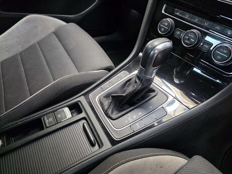 Volkswagen Golf 2.0 TSI BlueMotion Tech R Hatchback 5dr Petrol DSG 4Motion Euro 6 (s/s) (30 6