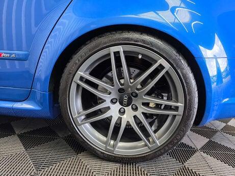 Audi RS4 4.2 Saloon 4dr Petrol Manual quattro (324 g/km, 415 bhp) 25