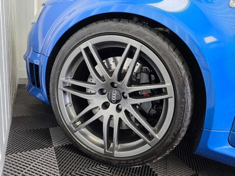 Audi RS4 4.2 Saloon 4dr Petrol Manual quattro (324 g/km, 415 bhp) 28